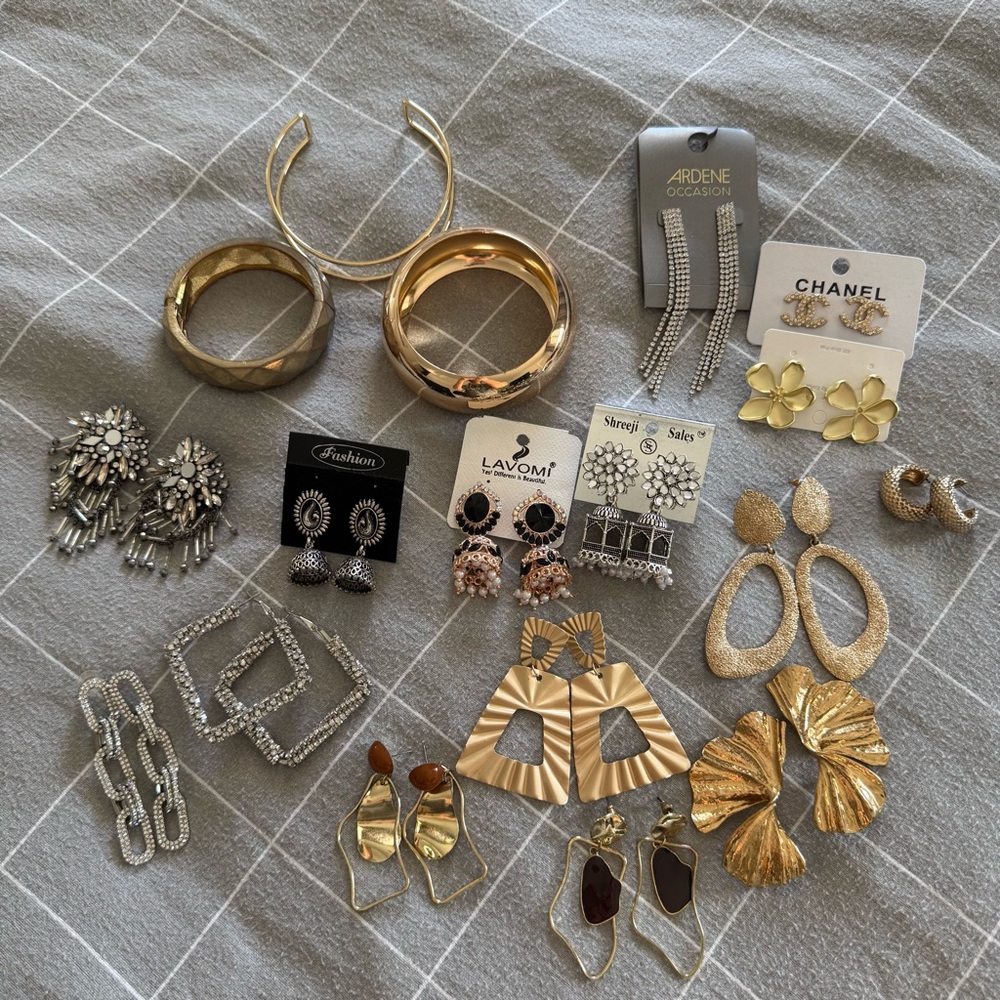 Gold and Silver Women's Jewelry Set